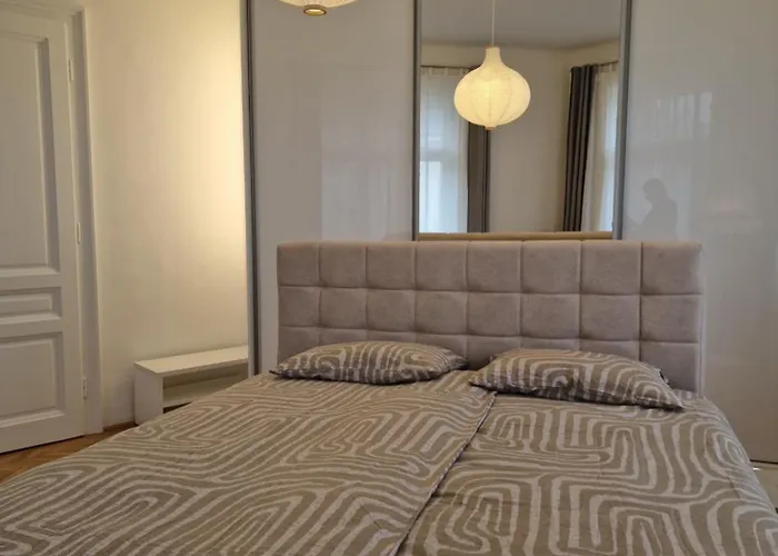 Apartment Grosse Herrschaftswohnung Mit Viel Platz Vienna